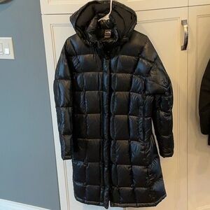 The North Face Women’s Black long Puffer Coat Medium